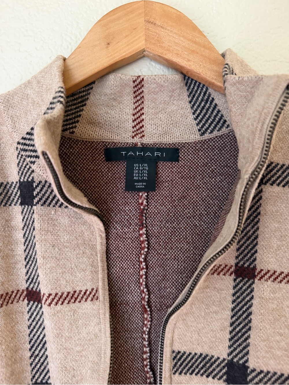 Tahari Plaid Zip Front Cape Poncho Jacket L/XL - Picture 5 of 7